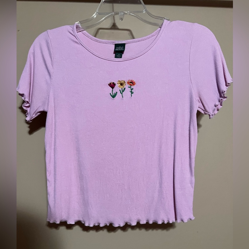 Pink crop top with embroidered flowers